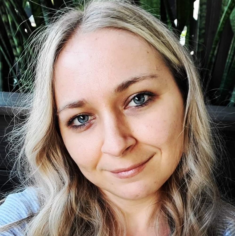 Meet your Posher, Elizabeth